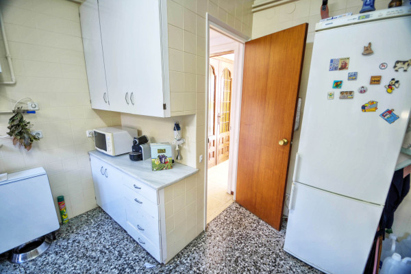 #Houses & Villas - 3 Rooms 3 Bathrooms 200 m2 | Santa Barbara, Sitges 