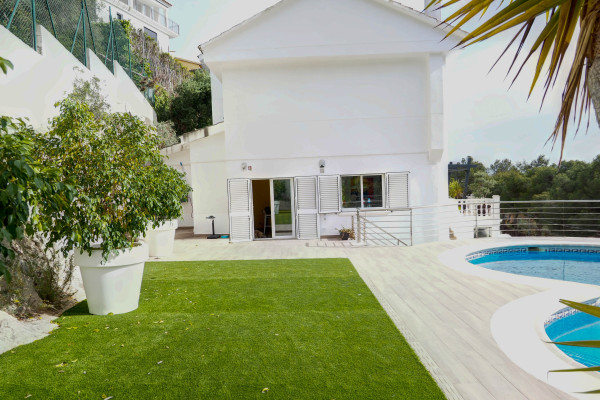#Maisons & Villas - 4 Chambres 4 Salle de bain 370 m2 | Levantina, Sitges 