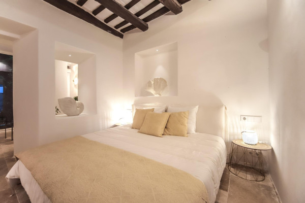 #Houses & Villas - 3 Rooms 3 Bathrooms 260 m2 | Centre, Sitges 