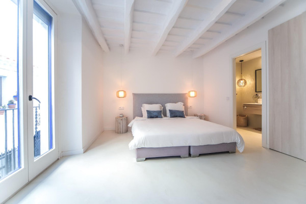 #Houses & Villas - 3 Rooms 3 Bathrooms 260 m2 | Centre, Sitges 