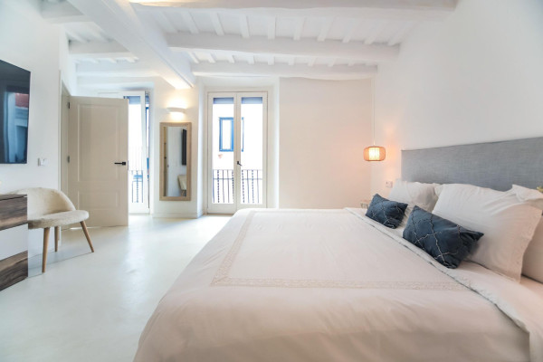 #Houses & Villas - 3 Rooms 3 Bathrooms 260 m2 | Centre, Sitges 