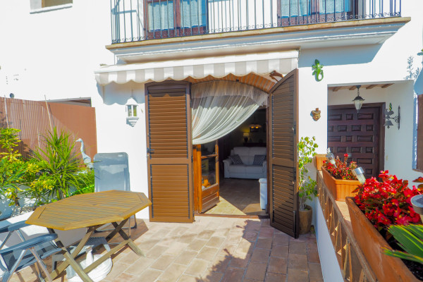 #Houses & Villas - 4 Rooms 3 Bathrooms 203 m2 | , Sant Pere de Ribes 