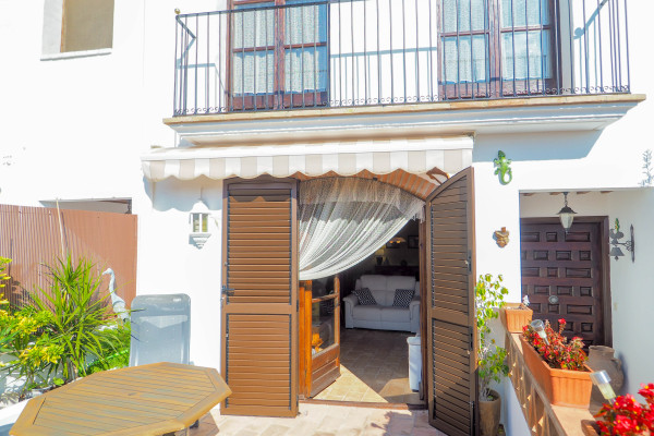 #Houses & Villas - 4 Rooms 3 Bathrooms 203 m2 | , Sant Pere de Ribes 