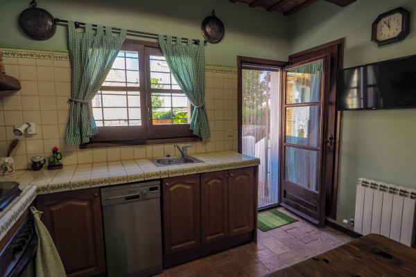 #Houses & Villas - 4 Rooms 3 Bathrooms 203 m2 | , Sant Pere de Ribes 