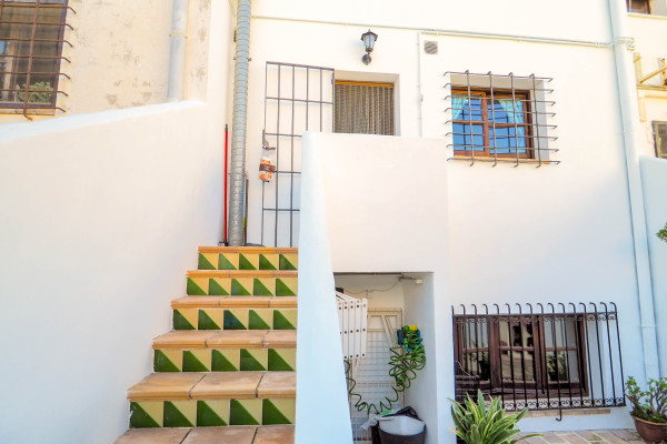 #Houses & Villas - 4 Rooms 3 Bathrooms 203 m2 | , Sant Pere de Ribes 