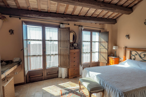 #Houses & Villas - 4 Rooms 3 Bathrooms 203 m2 | , Sant Pere de Ribes 