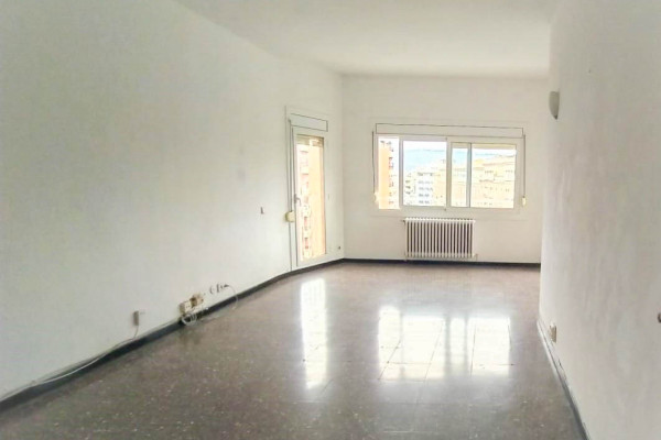 #Apartment - 4 Rooms 2 Bathrooms 107 m2 | Eixample, Barcelona Salón