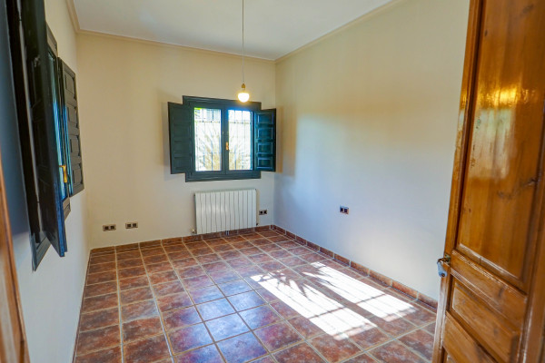 #Maisons & Villas - 6 Chambres 2 Salle de bain 525 m2 | Canyelles, Canyelles 