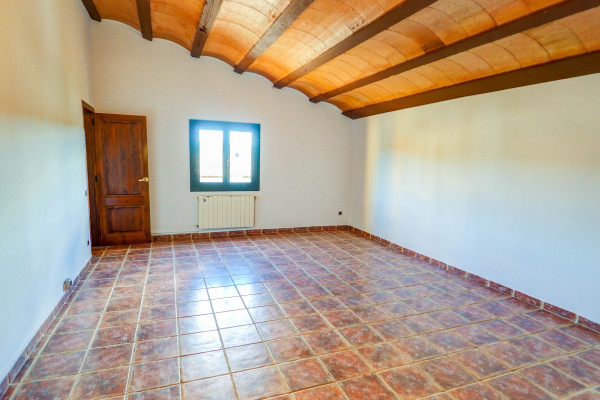 #Maisons & Villas - 6 Chambres 2 Salle de bain 525 m2 | Canyelles, Canyelles 