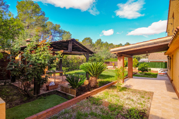 #Maisons & Villas - 6 Chambres 2 Salle de bain 525 m2 | Canyelles, Canyelles 