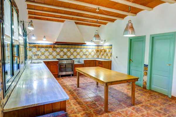 #Maisons & Villas - 6 Chambres 2 Salle de bain 525 m2 | Canyelles, Canyelles 