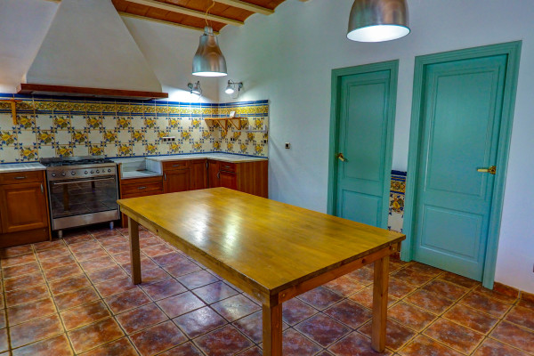 #Maisons & Villas - 6 Chambres 2 Salle de bain 525 m2 | Canyelles, Canyelles 