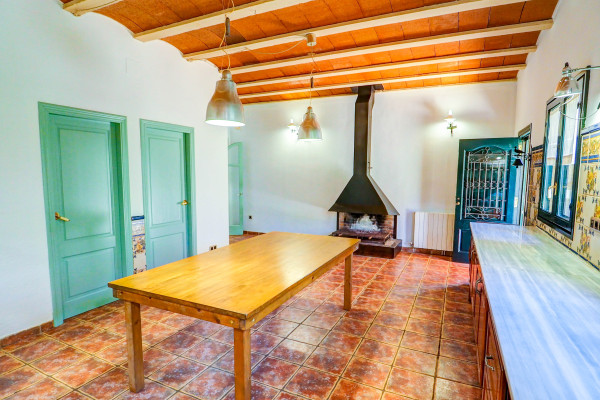 #Maisons & Villas - 6 Chambres 2 Salle de bain 525 m2 | Canyelles, Canyelles 