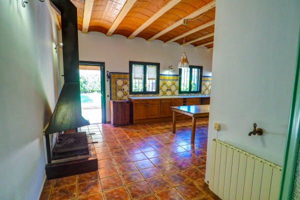 #Maisons & Villas - 6 Chambres 2 Salle de bain 525 m2 | Canyelles, Canyelles 
