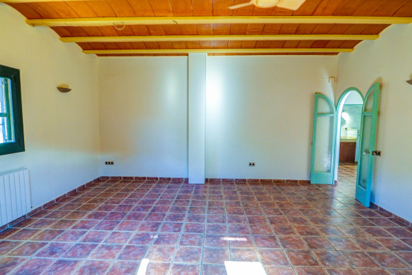 #Casas & Villas - 6 Habitaciones 2 Baños 525 m2 | Canyelles, Canyelles 