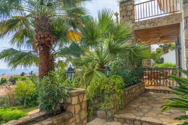 #Casas & Villas - 6 Habitaciones 5 Baños 591 m2 | Vallpineda, Sitges 