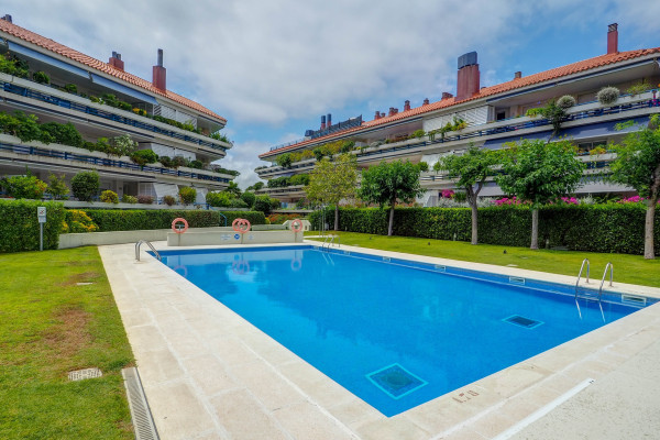 # - Apartamento - 3 Habitaciones 3 Baños 150 m2 | Terramar, Sitges 