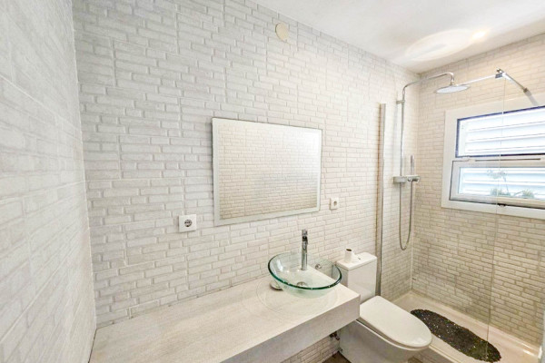 # - Appartement - 3 Chambres 1 Salle de bain 61 m2 | Poble Sec, Sitges 