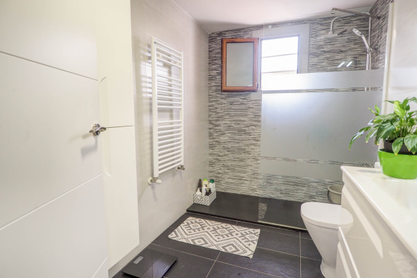 #Houses & Villas - 4 Rooms 2 Bathrooms 155 m2 | , Sant Pere de Ribes 
