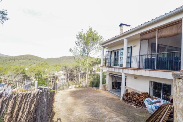 #Houses & Villas - 5 Rooms 3 Bathrooms 509 m2 | mas mestres, Olivella Garaje