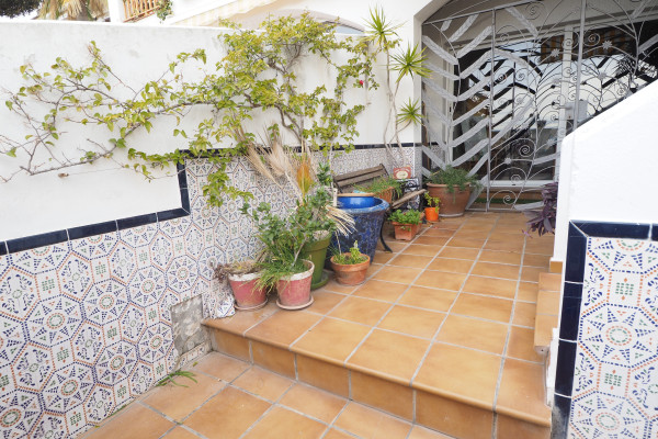 #Entrada - Casas & Villas - 6 Habitaciones 3 Baños 218 m2 | Levantina, Sitges 