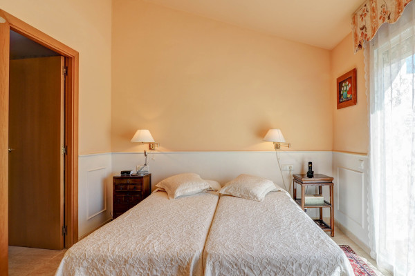 #Maisons & Villas - 4 Chambres 3 Salle de bain 213 m2 | , Sant Pere de Ribes Dormitorio
