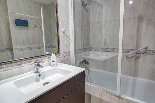 #Maisons & Villas - 4 Chambres 3 Salle de bain 213 m2 | , Sant Pere de Ribes Baño