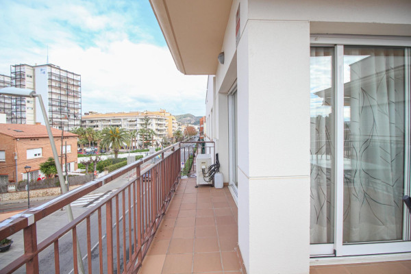 #40850 - Apartment - Centre, Sitges | Apartments for Sale | Hello Homes Sitges