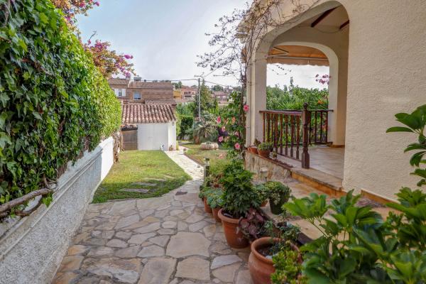 #44297 - House - Otros, Les Roquetes | Houses for Sale | Hello Homes Sitges