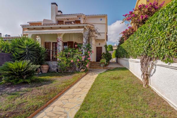 #44301 - House - Otros, Les Roquetes | Houses for Sale | Hello Homes Sitges