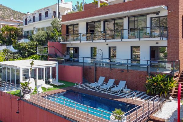 #48318 - Hus - Montgavina, Sitges 