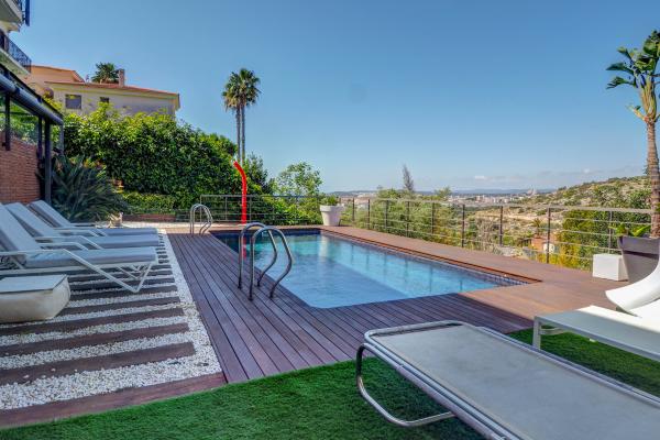 #48360 - Hus - Montgavina, Sitges 