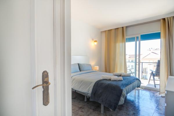 #51408 - Apartment - Centre, Sitges | Apartments for Sale | Hello Homes Sitges