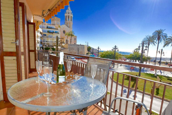 #51518 - Apartment - Centre, Sitges | Apartments for Sale | Hello Homes Sitges
