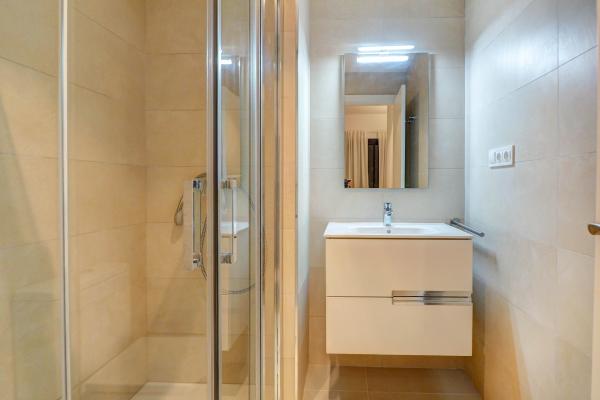 #51564 - Apartment - Centre, Sitges | Apartments for Sale | Hello Homes Sitges