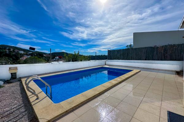 #52309 - House - Quint Mar, Sitges | Houses for Sale | Hello Homes Sitges