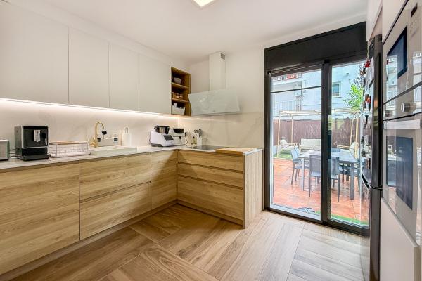 #54533 - Haus - Centre, Sant Pere de Ribes | Häuser zum Verkauf | Hello Homes Sitges